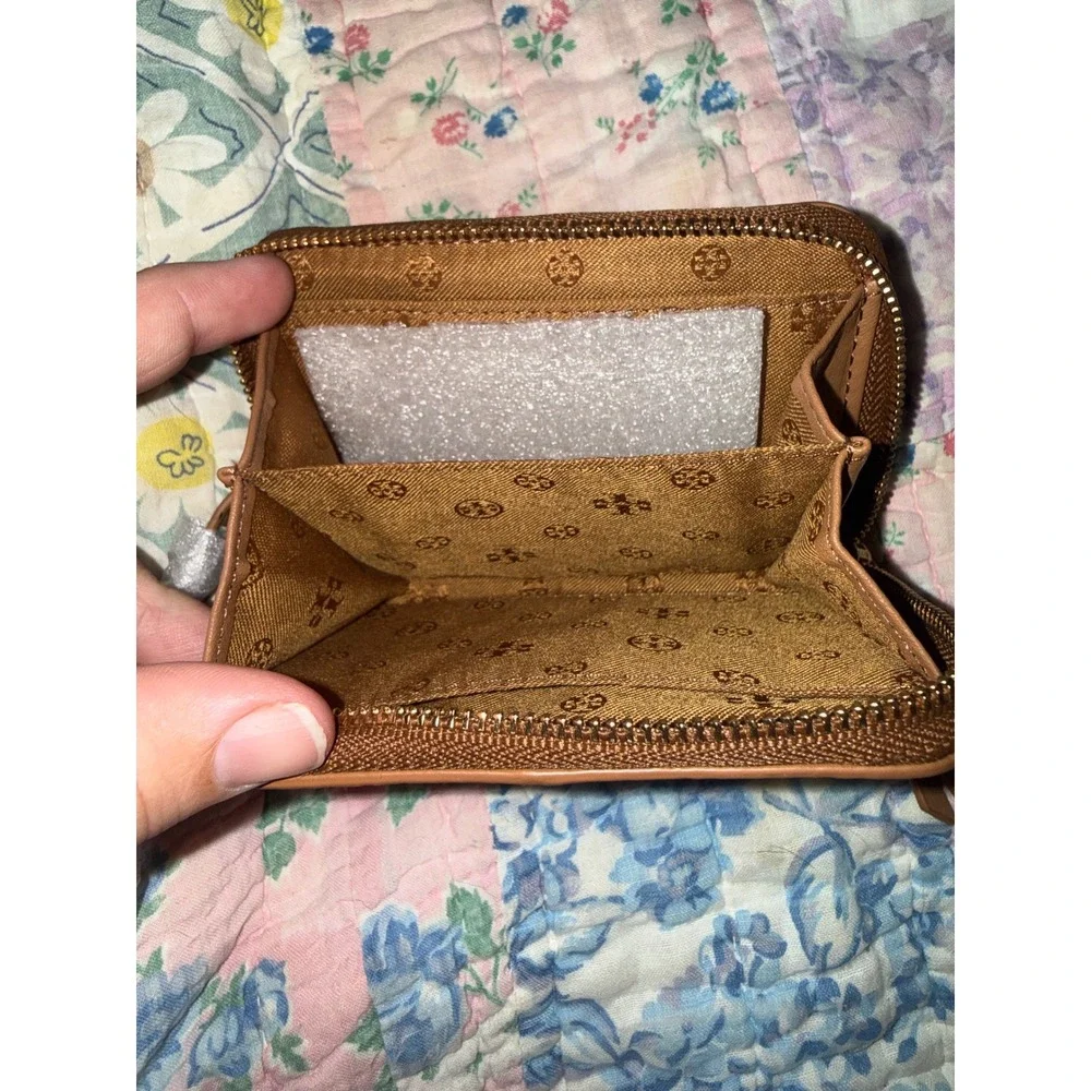 Tory Burch Ivy Zip Coin Case Bark Brown Pebbled Leather Wallet 31151 NWT
